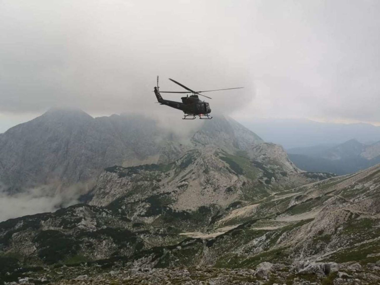 triglav helikopter resevanje grzs.jpg