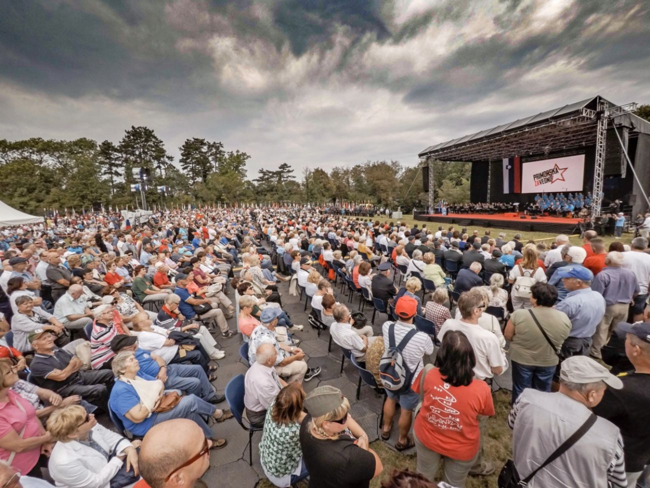 komen, primorska, vrnitev primorske