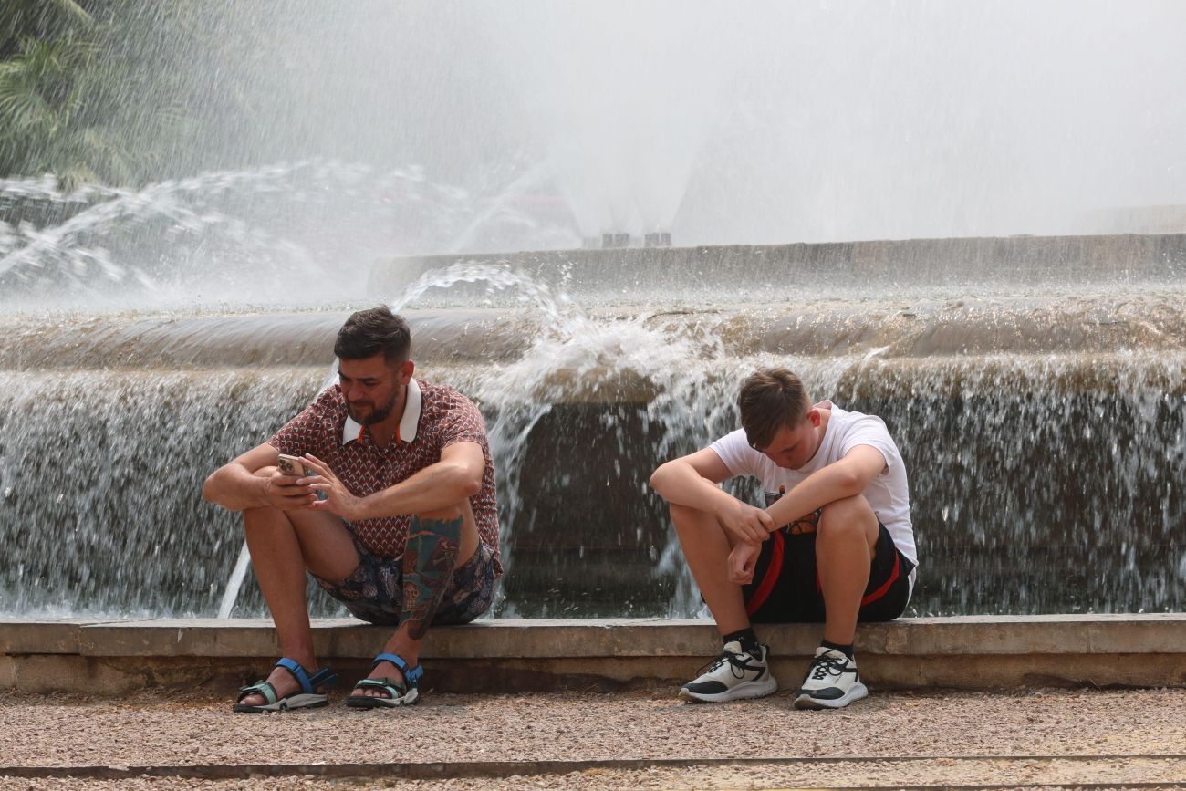 vrocina spanija valencia poletje vodnjak.jpg