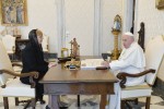 Zasebna-avdienca-predsednice-republike-pri-papezu-Francisku-szj.jpg