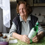 93-letna Gabrijela namesto donata popila fosforno kislino