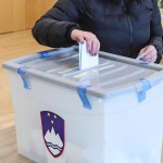 938136_f007_referendum_izola02t
