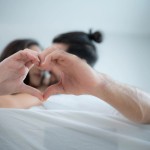 par naredi srce z rokami