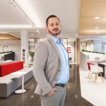 ziga_cizmek_portret_pisarna_2