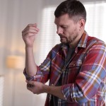 komolec, bolečine, sklep, artritis