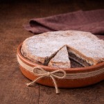 Hiša gibanice_Prekmurska gibanica kot darilo - ležeča