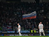 Navijači Slovenije? Športni turisti? Komu je mar za Slovenijo?