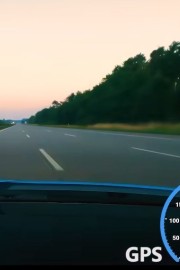 VIDEO: Bugattija je na avtocesti do vratolomne hitrosti