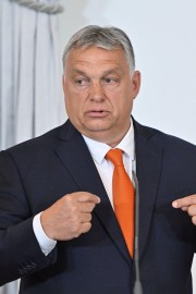 Orban ponovil, da sankcije najbolj škodijo državljanom EU