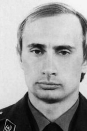 Pricurljale informacije o začetkih Putinove vohunske kariere: "Prišli smo ob zori z barvo in valjčki …"