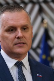 Osnutek zaključnega dokumenta COP28 nesprejemljiv za Slovenijo in EU