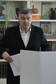 Tako se je na rezultate volitev odzval Milanović