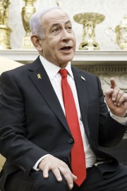 Izrael bo odločal o okrepitvi napadov na območju Gaze