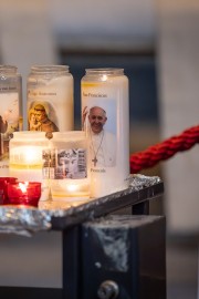 Ob žalovanju za papežem prepovedali partizansko pesem Bella Ciao
