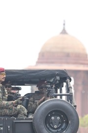 Indija in Pakistan z medsebojnimi obtožbami o kršitvi premirja