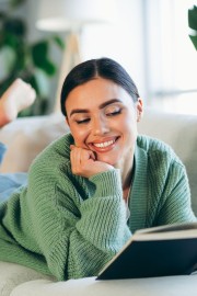 Ideje za bralni kotiček, kjer se boste odklopili in uživali