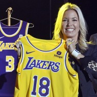 jeanie-buss