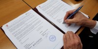 Podpis pogodbe (foto: Lapego)