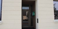 Defibrilator na OŠ Cerklje ob Krki (foto: Občina Brežice)