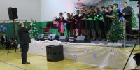 Me+íani pevski zbor KD Dvor pod vodstvom zborovodje Jerneja Fabjana