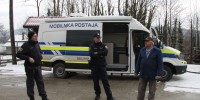mobilna policijska postaja, slovenska policija