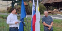 Predstavnik vaške skupnosti Žejno Jure Oštrbenk in predsednik KS Čatež ob Savi Alojz Škrabl