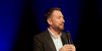 smeholoranje-stand-up-vecer
