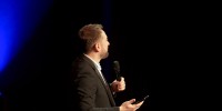 smeholoranje-stand-up-vecer