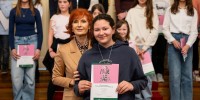 Ema, učenka OŠ Loka Črnomelj, je prejemnica nagrade za uprizoritev medsebojnih odnosov kot vrednote