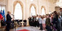 Predsednica države je sprejela 100 otrok iz desetih osnovnih šol iz vse Slovenije