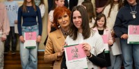 Mojca. učenka OŠ Loka Črnomelj, je prejemnica nagrade za prikaz pravičnosti kot vrednote