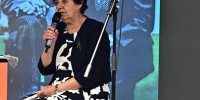 Avtorica knjige Mojca Luzar