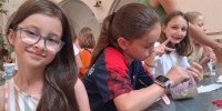 8-letna Martina rada ustvarja na Otroškem svetu