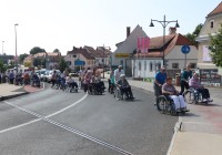 Tradicionalni sprehod z vozički stanovalcev Doma starejših Gornja Radgona