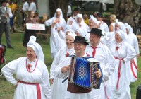 (FOTO) Praznik slovenske folklore v beltinskem parku