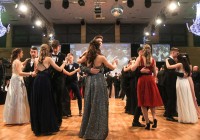 (FOTO) Dijaki Srednje zdravstvene šole Murska Sobota odplesali svoj ples