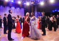 (FOTO) Maturanti Ekonomske šole Murska Sobota odplesali maturantski ples