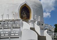 (FOTO) Budistični tempelj v bližini Blatnega jezera