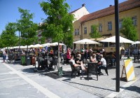 (FOTO) Na Slovenski ulici spet omamno diši, začela se je sedma sezona Sočne vilice