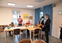 (FOTO) Golob je obisk začel v soboškem varstveno-delovnem centru