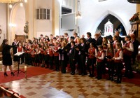 (FOTO) V stolni cerkvi večer popestrili mladi pevci iz Nemčije