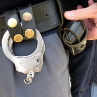 policija lisice orožje, slovenska policija