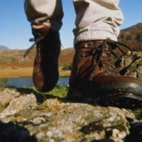 difference-hiking-shoes-hiking-boots