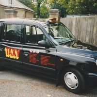 Cab_Exterior_-_\'TAXi, taksi\'_Bob_&_Roberta_Smith