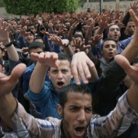 protesti v Egiptu ob največjem množičnem sojenju