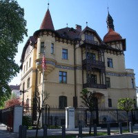 ambasada ameriška