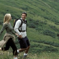 hiking-couple