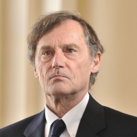 Dr. Boris Pleskovič