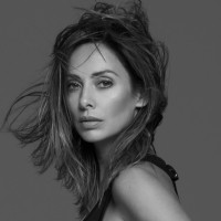 Natalie Imbruglia approved press image