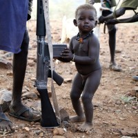 otrok, južni sudan lakota orožje